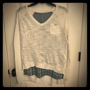 White Long sleeve top/thin sweater